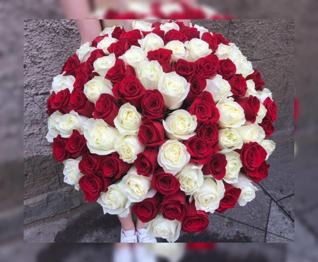 букет из 101 розы красно-белой