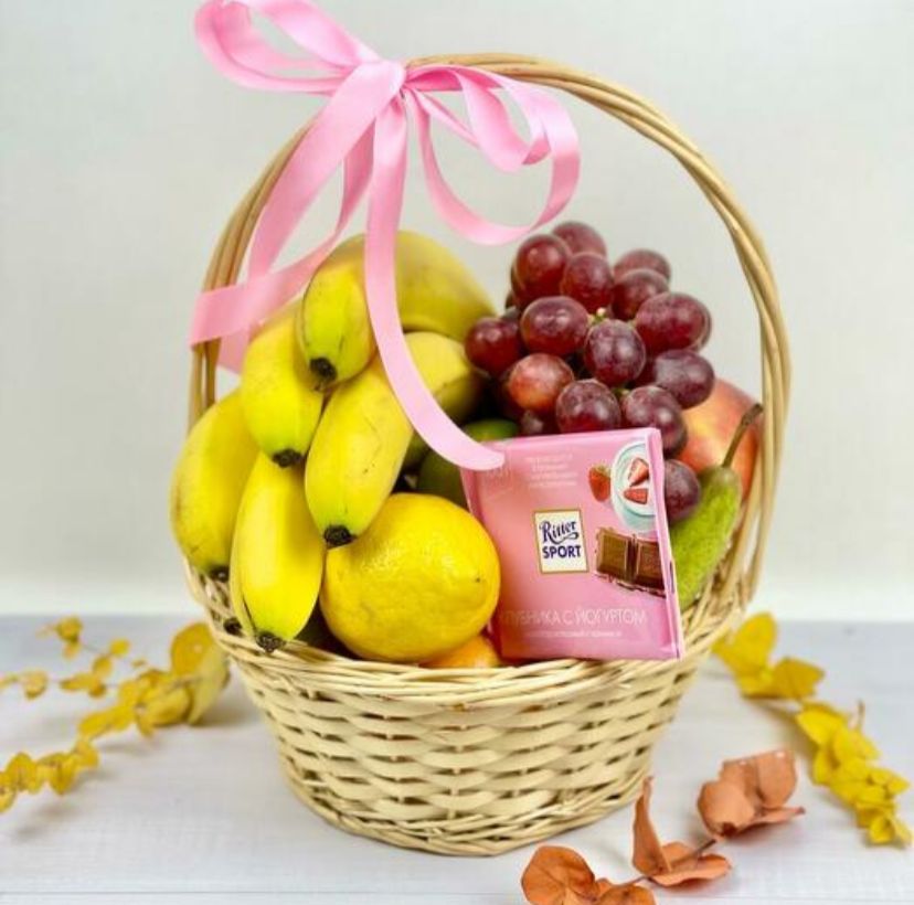 Подарочная корзина с фруктами 4